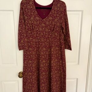 Sahalie Maroon and Beige Floral 3/4 Sleeve Dress - SO COMFY!